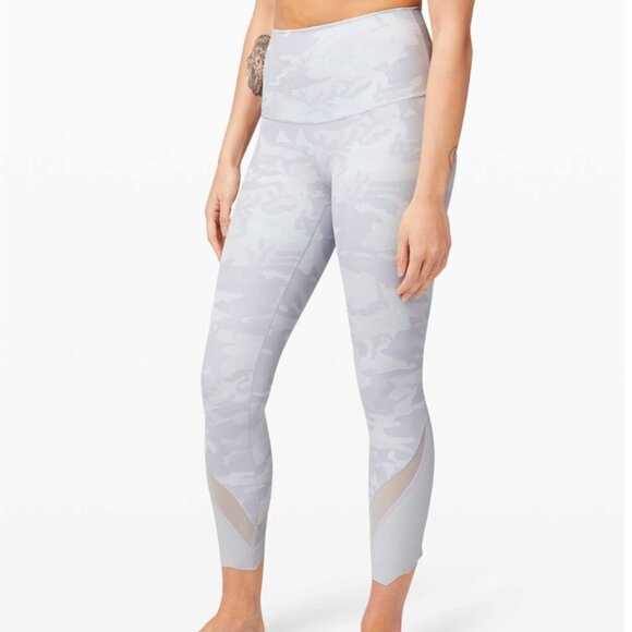 Lululemon Wunder Under Crop High-Rise *Roll Down Scallop Full-On Luxtreme 23" - Picture 1 of 1